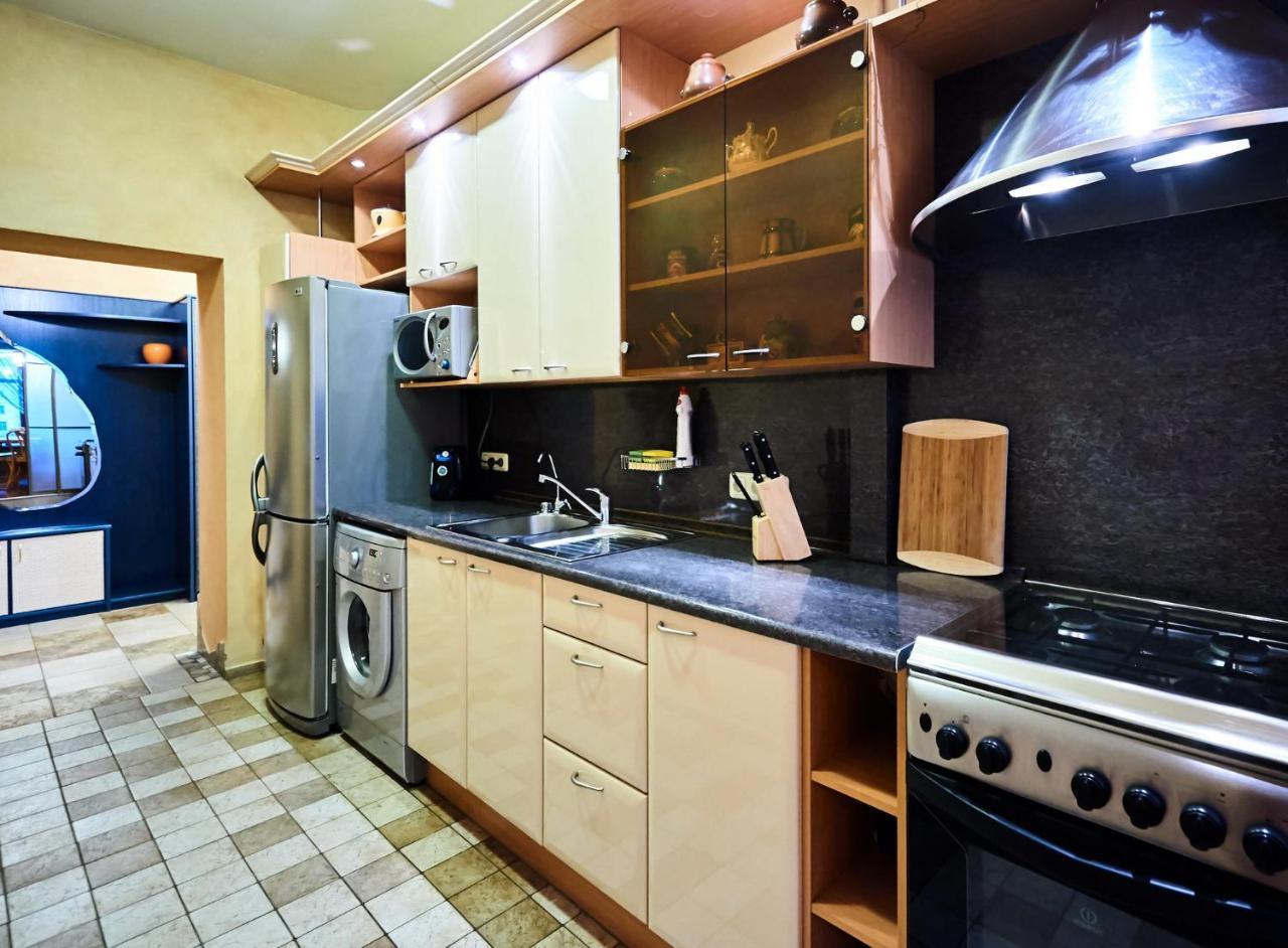 So Fashionable Apartment In The Heart Of مينسك المظهر الخارجي الصورة